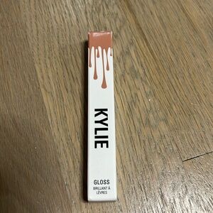 Kylie cosmetics lip gloss Literqlly
